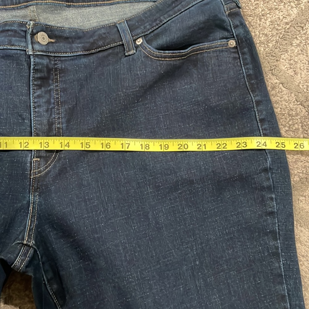 Levi’s dark denim 415 classic boot cut 30 inch inseam high rise - Picture 7 of 9